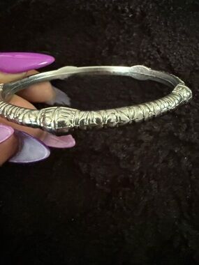 Vintage Silver Tone Engraved Bangle Bracelet Weighty Ornate Sz 7.5